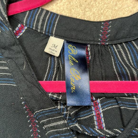 Francesca’s: Navy Plaid Babydoll Blouse - Picture 3 of 4